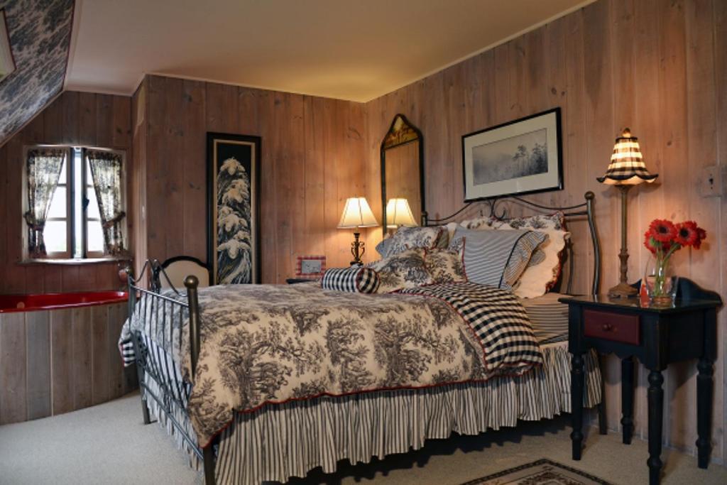 Le Petit Clocher Gite Touristique B & B Saint-Sauveur-des-Monts Værelse billede