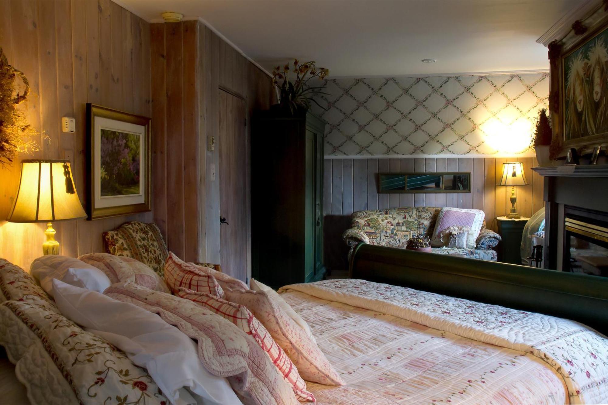 Le Petit Clocher Gite Touristique B & B Saint-Sauveur-des-Monts Værelse billede