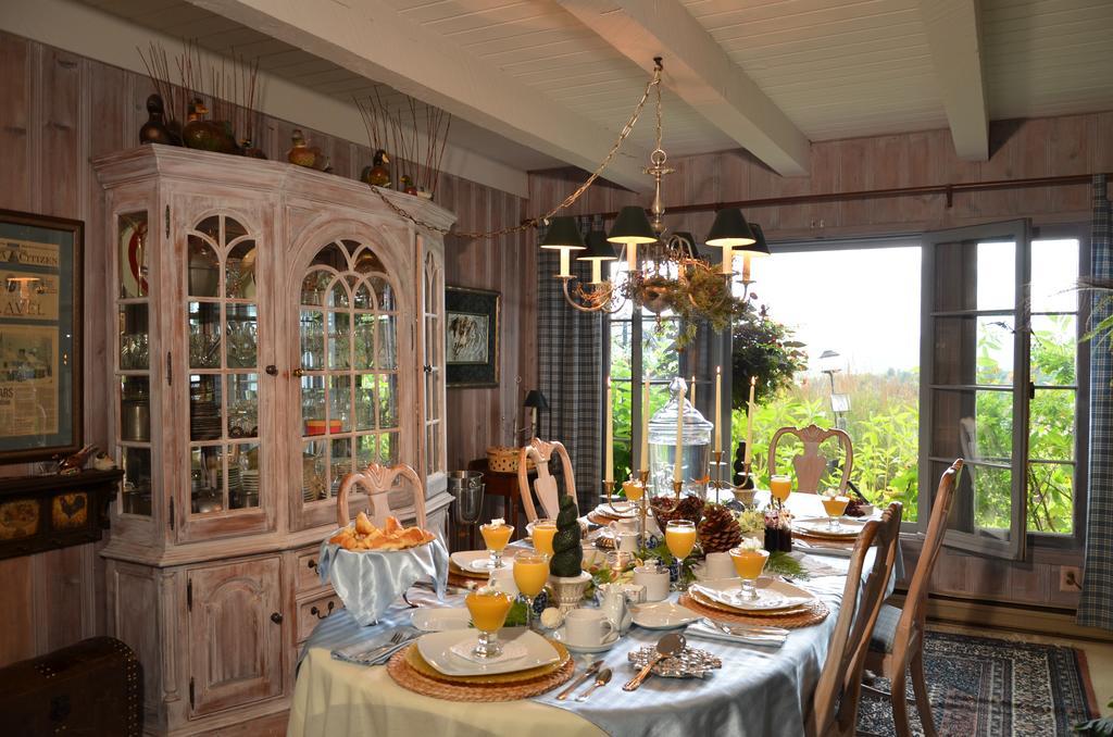 Le Petit Clocher Gite Touristique B & B Saint-Sauveur-des-Monts Eksteriør billede