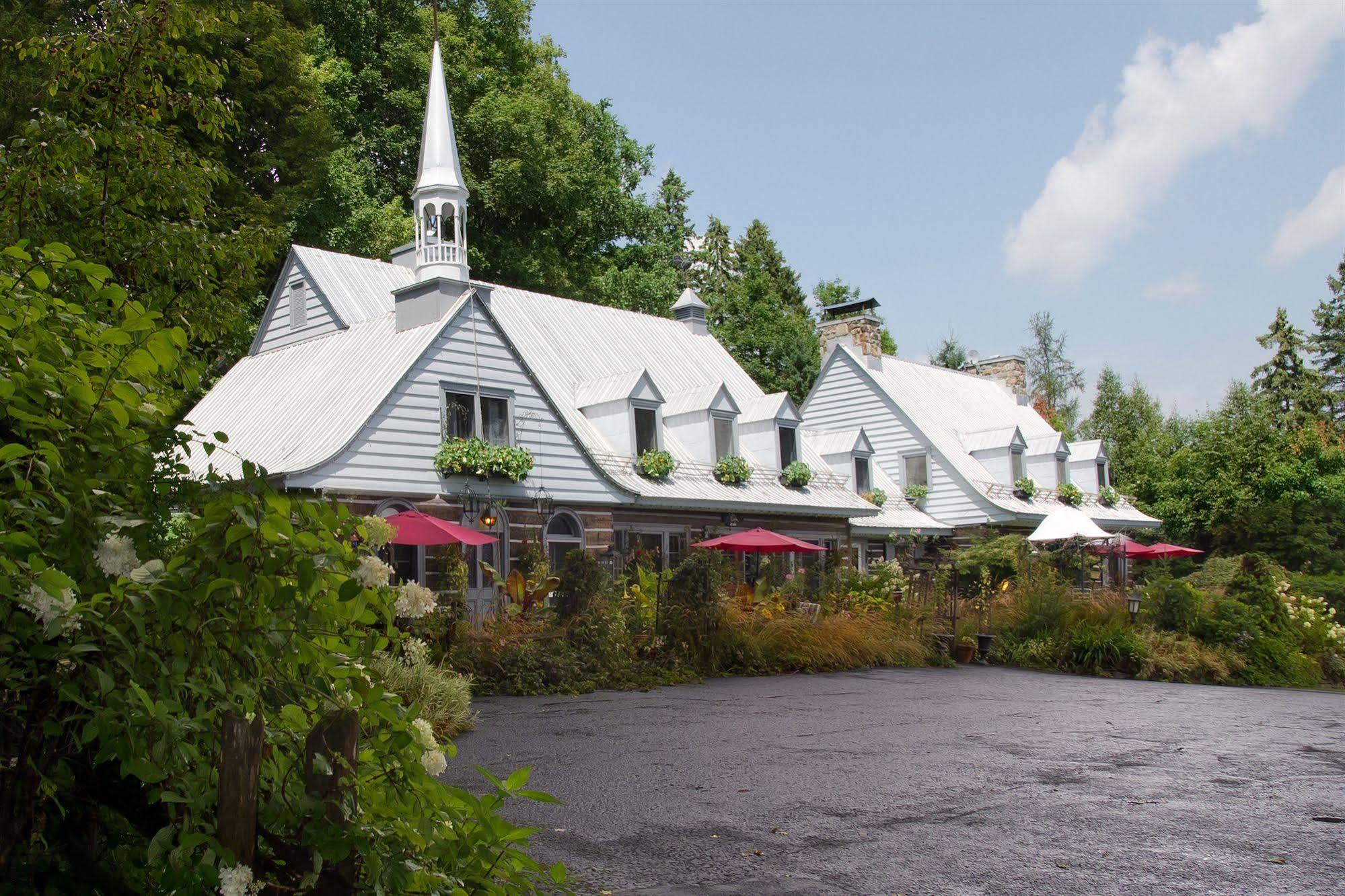 Le Petit Clocher Gite Touristique B & B Saint-Sauveur-des-Monts Eksteriør billede