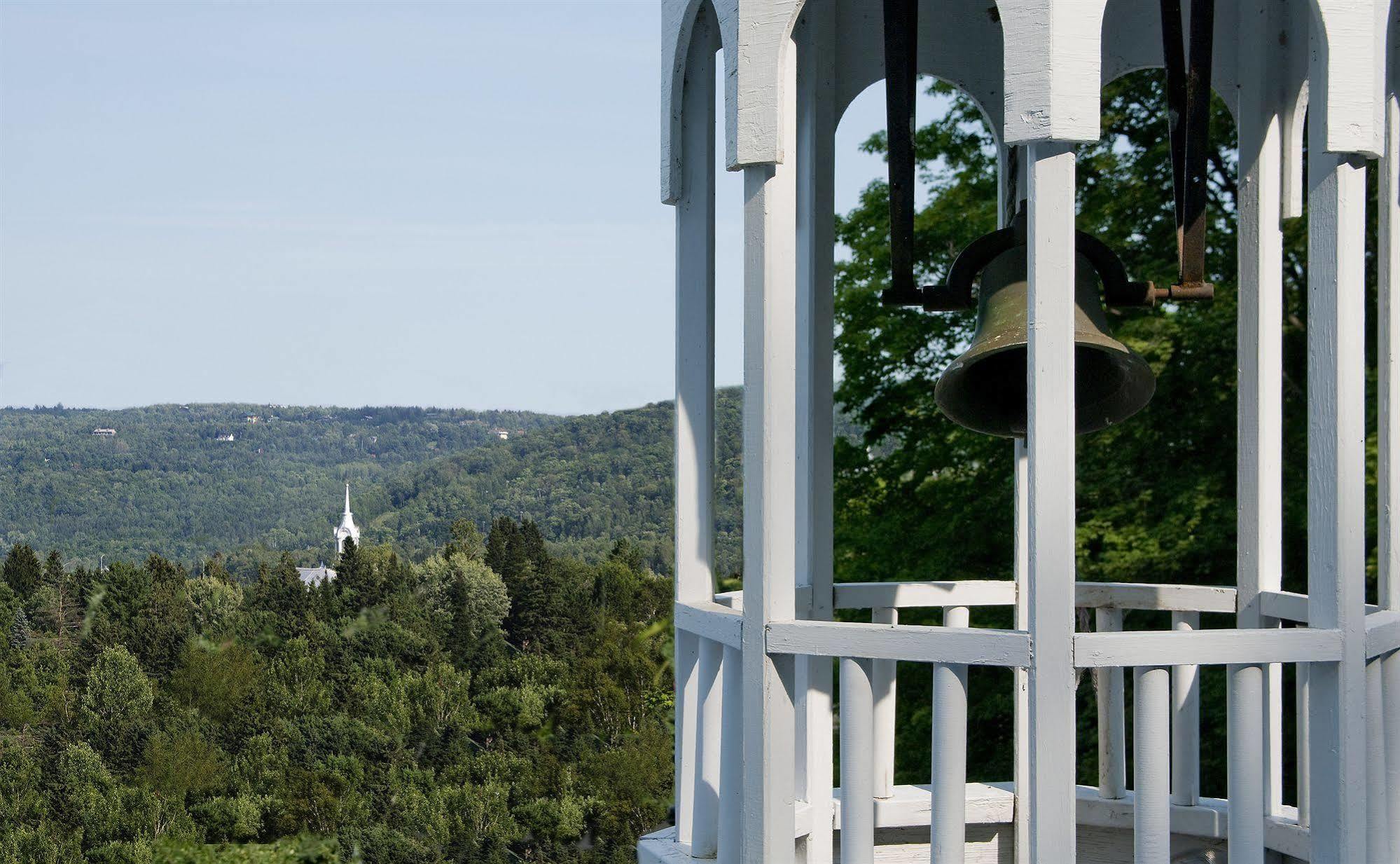 Le Petit Clocher Gite Touristique B & B Saint-Sauveur-des-Monts Eksteriør billede